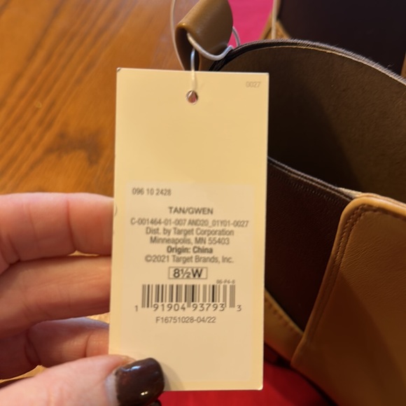 A new day -Gwen Tan, Low Shaft, Pull On, 2” Heeled Boots with memory foa… - Picture 5 of 11